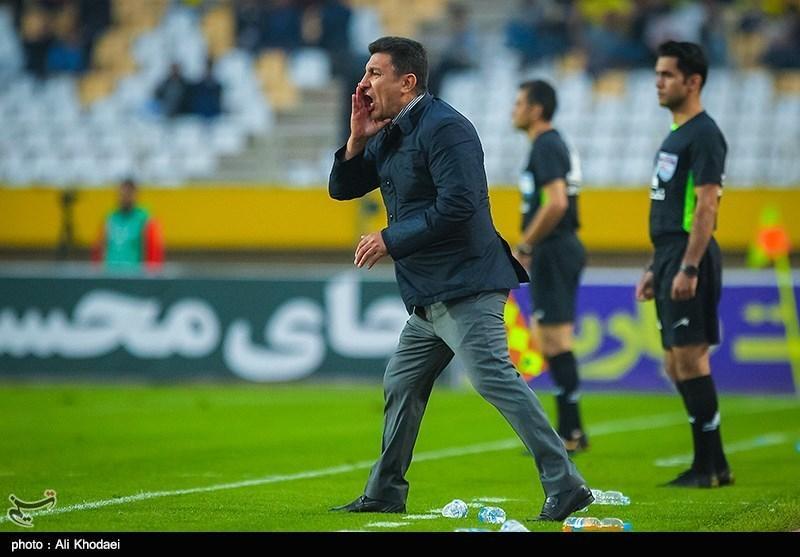 قلعه نویی: پنالتی ما را هم نگرفتند اما آب از آب تکان نخورد قلعه نویی: پنالتی ما را هم نگرفتند اما آب از آب تکان نخورد
